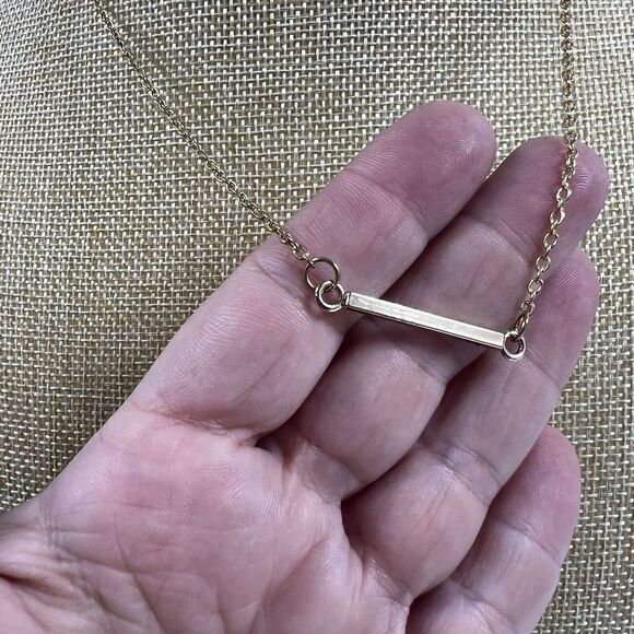 Gold Tone Cable Chain Bar Pendant Fashion Necklace - Picture 2 of 4